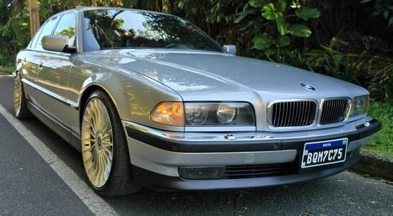 BMW 750i 5.4 SEDAN V12 24V GASOLINA 4P AUTOMÁTICO BMW 750i 5.4 SEDAN V12 24V GASOLINA 4P AUTOMÁTICO